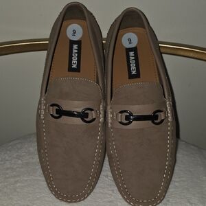 Steve Madden Tan Loafers with Black Detail